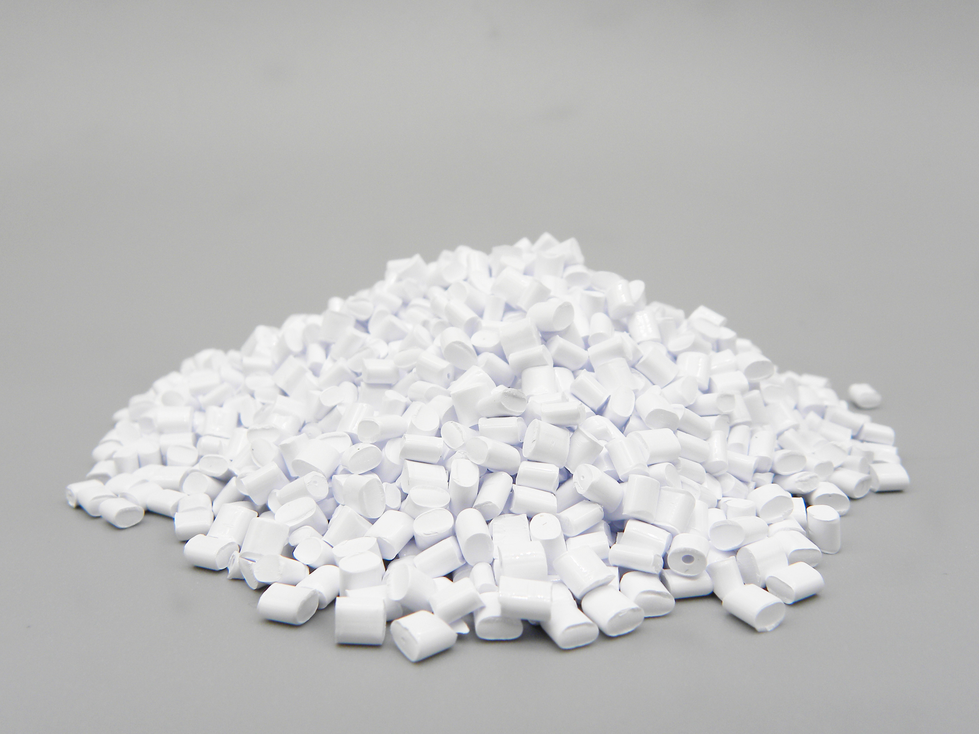 高抗衝聚苯乙烯 (HIPS)